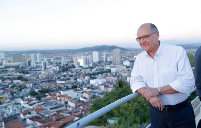 Geraldo Alckmin é denunciado por receber R$ 10 mi indevidamente