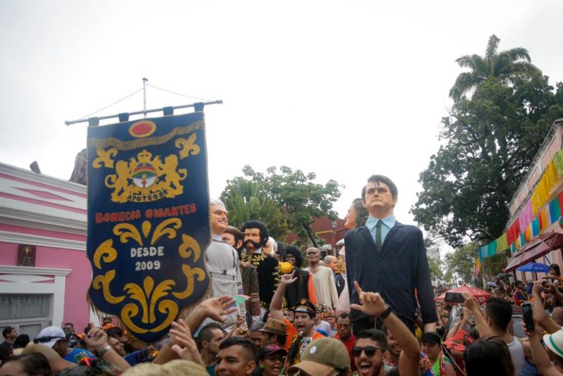 air e Michelle Bolsonaro estrearam na folia de Olinda sob protesto de alguns foliões. Foto: Leo Malafaya