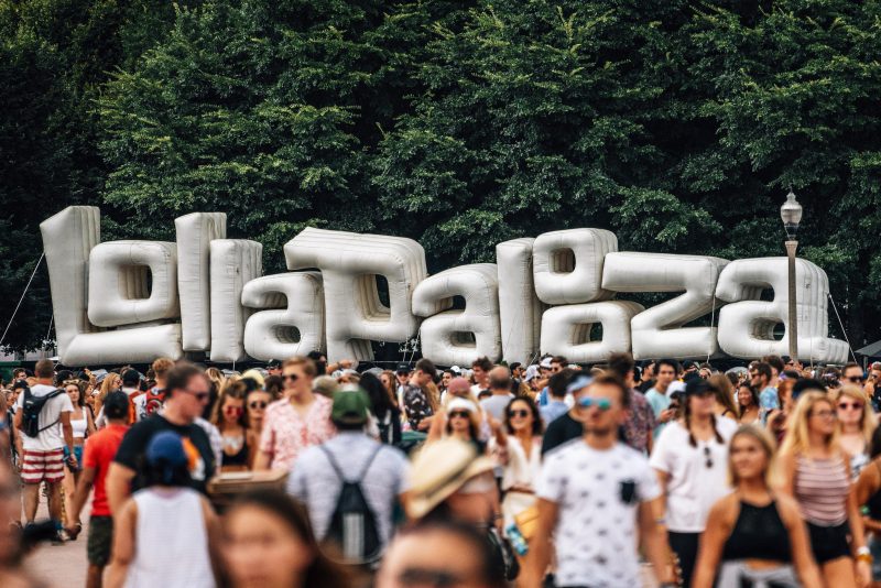Organizadores do festival Lollapalooza afirmaram que um novo line-up será anunciado
