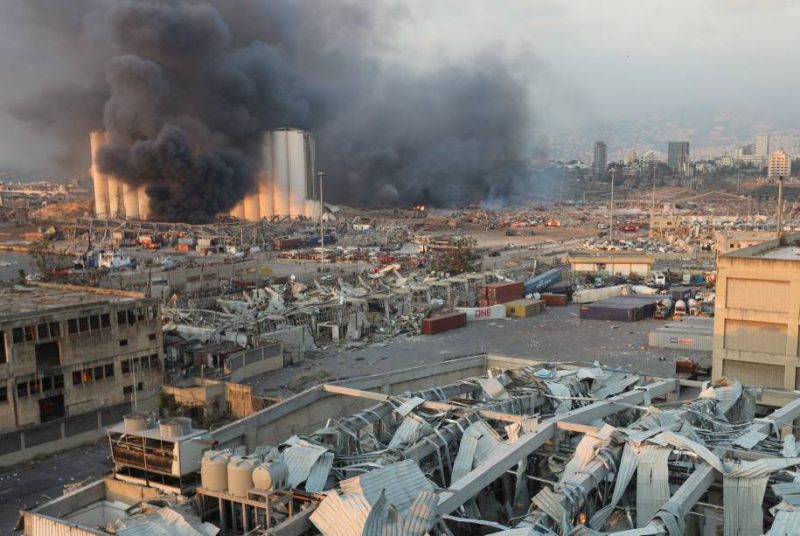 Governo do Líbano sabia do risco de explosão, afirma rede de TV