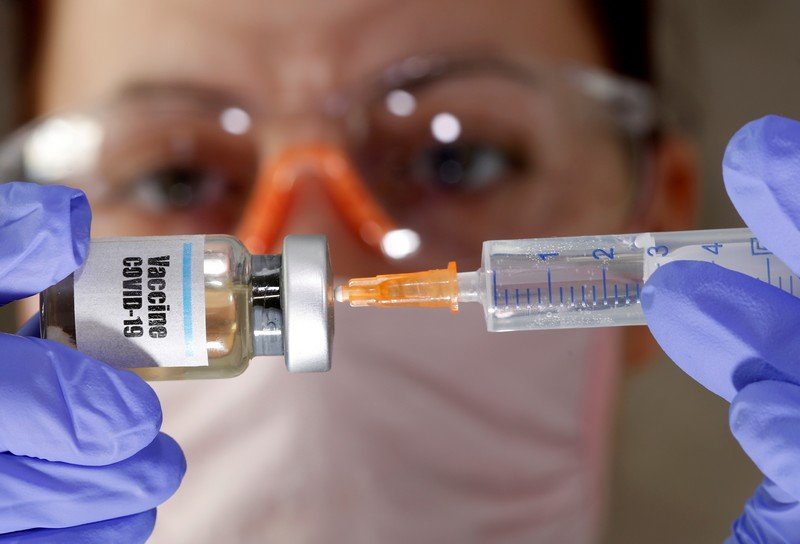 Pfizer finaliza testes de vacina e informa eficácia de 95%
