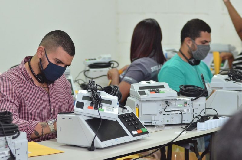 TRE inicia preparação das urnas eletrônicas em Pernambuco