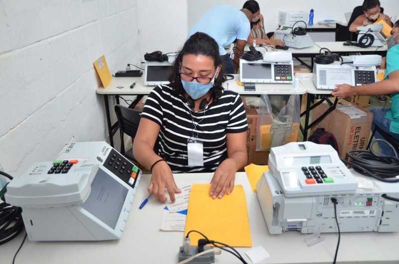 TRE inicia preparação das urnas eletrônicas em Pernambuco