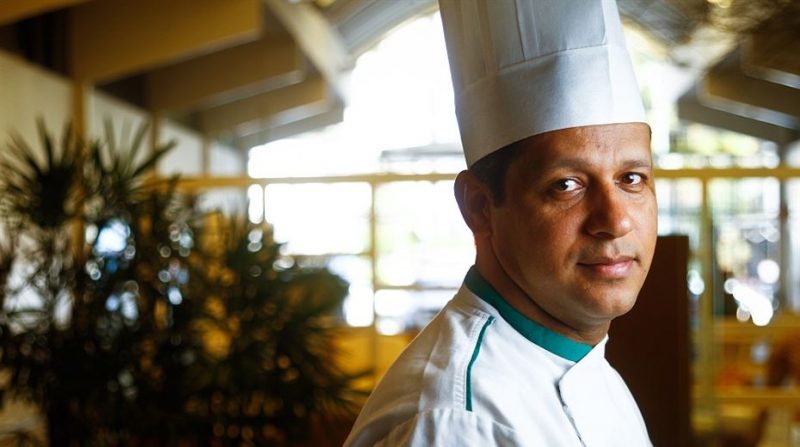 Chef Claudemir Barros deixa a cozinha do Oleiro