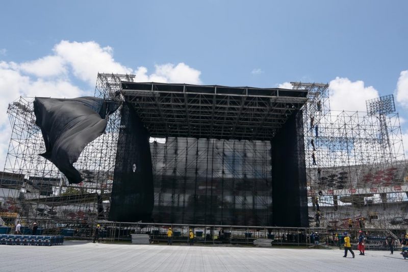 A estrutura do palco do show de Bon Jovi no Recife - Foto: Jose Britto
