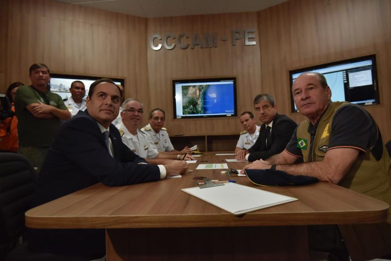 O ministro da Defesa, general Fernando Azevedo e Silva, reuniu-se com o governador Paulo Câmara nesta terça-feira (22) - Foto: Rafael Furtado