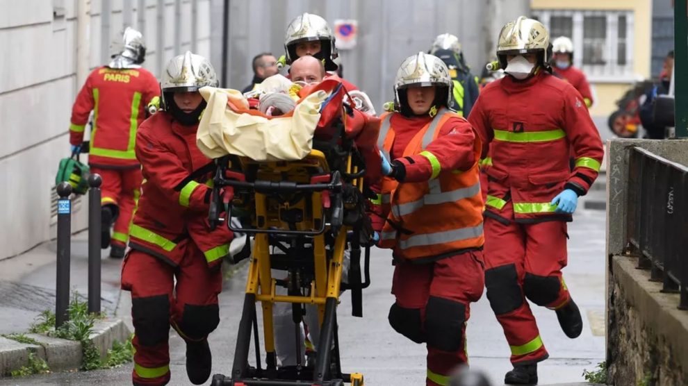 Ataque perto da antiga redação do Charlie Hebdo deixa feridos