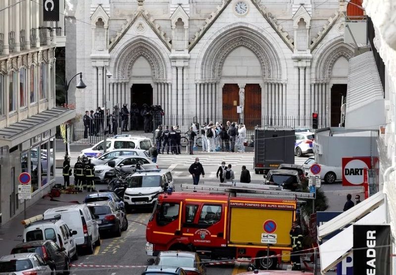 Ataque a faca deixa três mortos e vários feridos na França