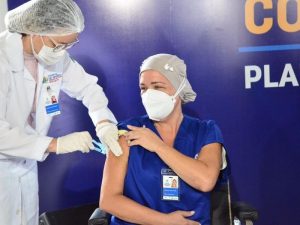 Brasil chega a um milhão de vacinados contra a Covid-19