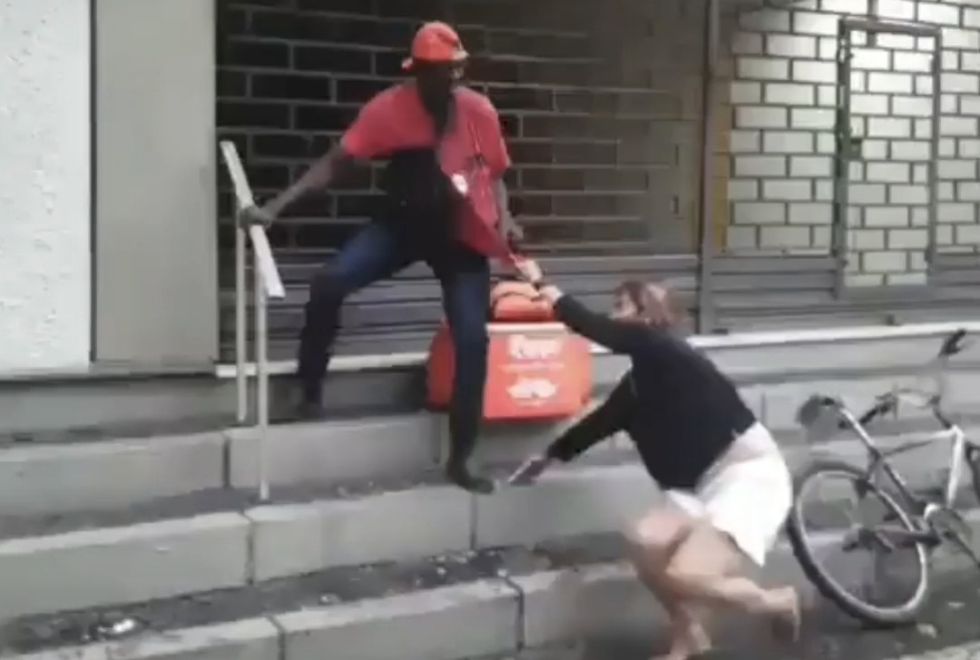 “Me tratou como se eu fosse escravo”, diz entregador chicoteado