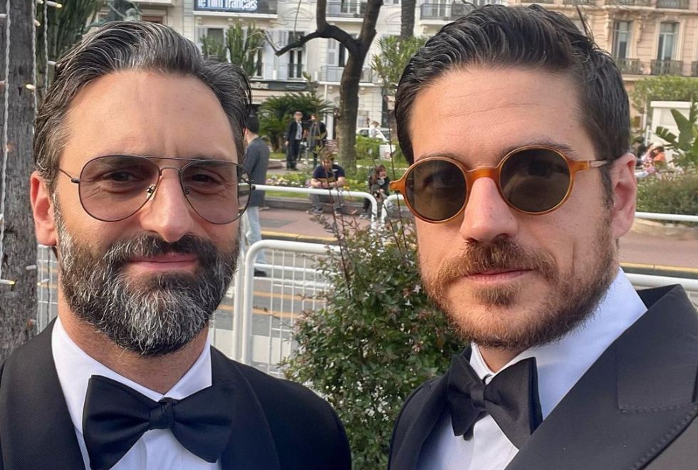 Marco Pigossi se casa com cineasta italiano em cerimônia intimista Marco Pigossi