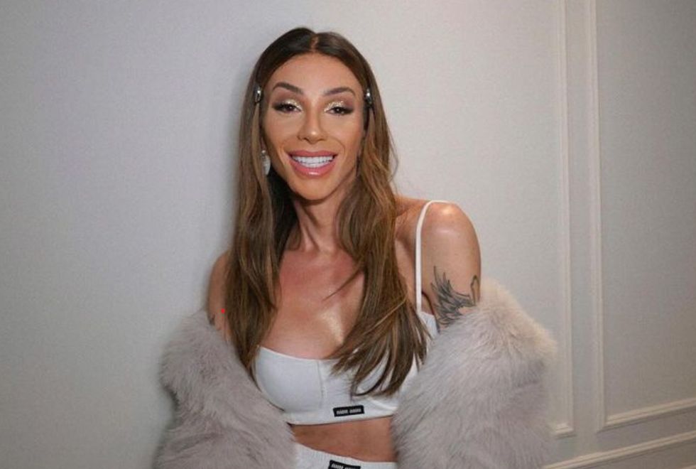 Maya Massafera explica o motivo de não mostrar a voz após cirurgia maya