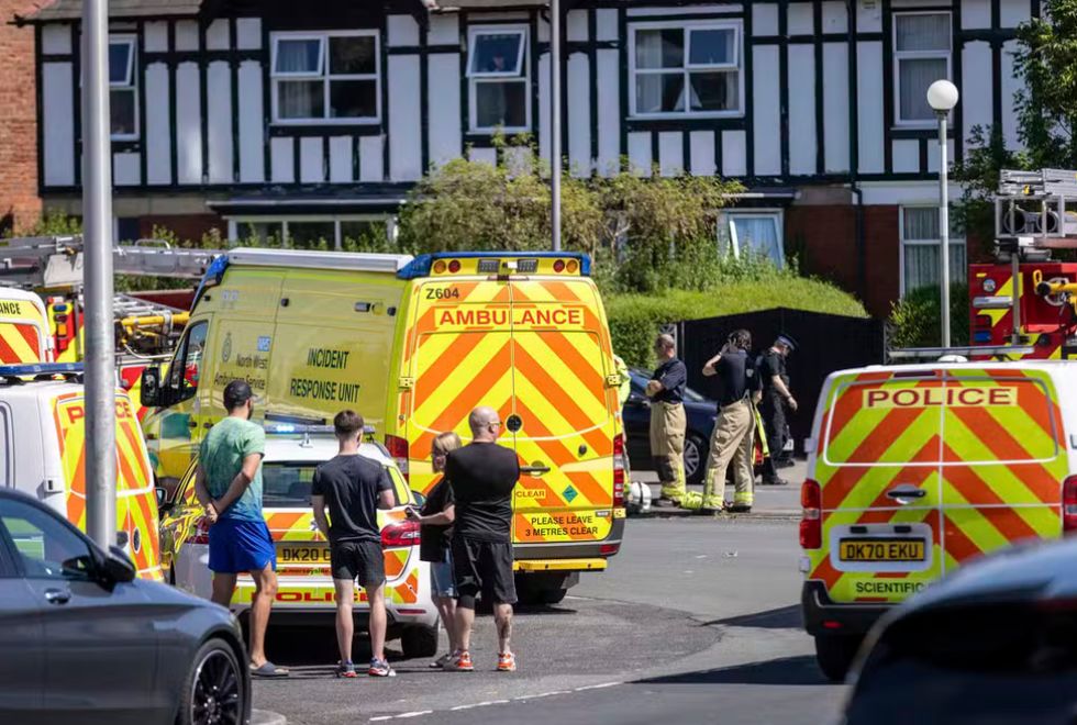 Man stabs 9 people and kills 2 children in UK