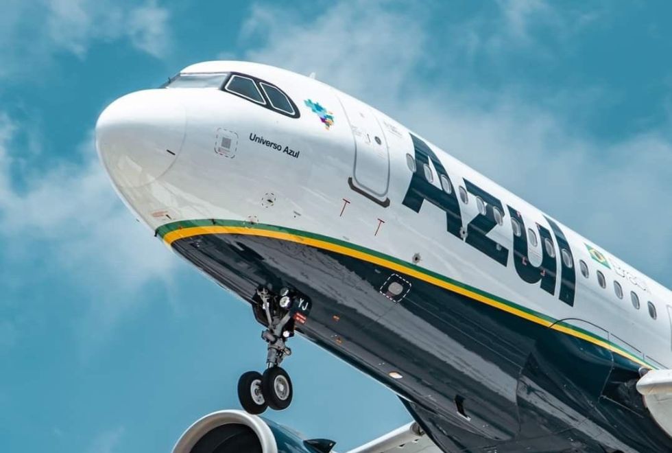 Aeroporto de Florianópolis é fechado após danos em avião da Azul Aeroporto