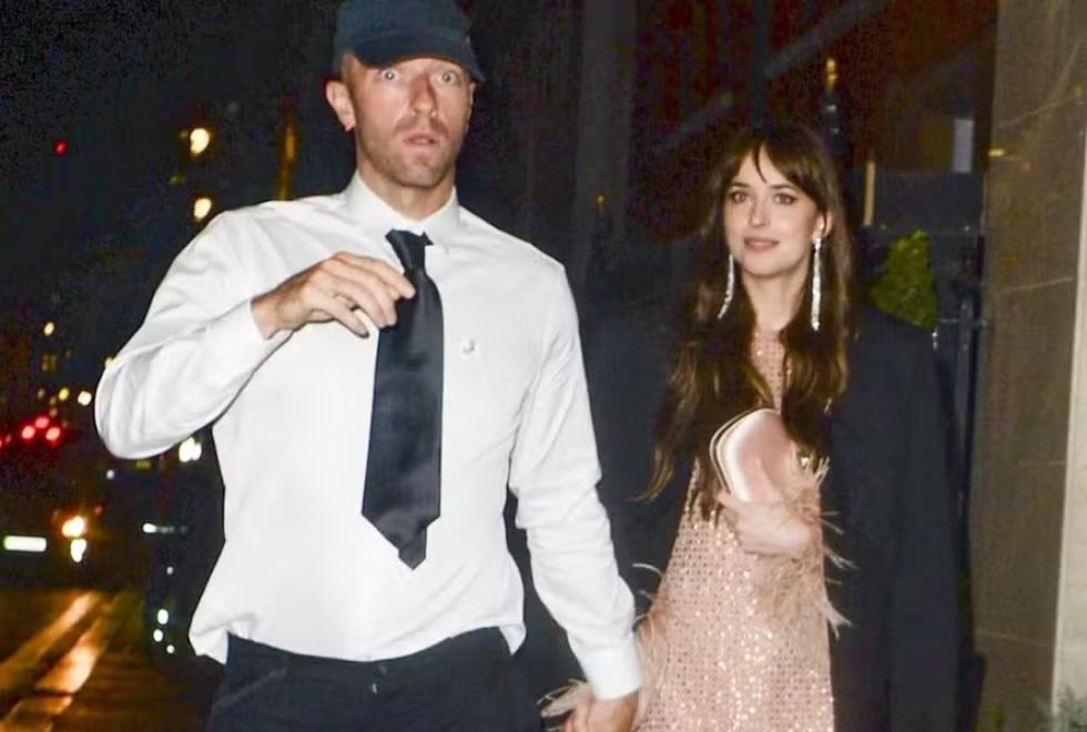 Chris Martin, do Coldplay, e Dakota Johnson se separam após 7 anos Chris Martin