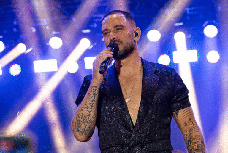 Diogo Nogueira se irrita com provocações e xinga torcedores do Atlético-MG durante show