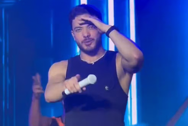 Wesley Safadão viraliza ao sensualizar no palco e brinca: “Apaga isso aí”; assista