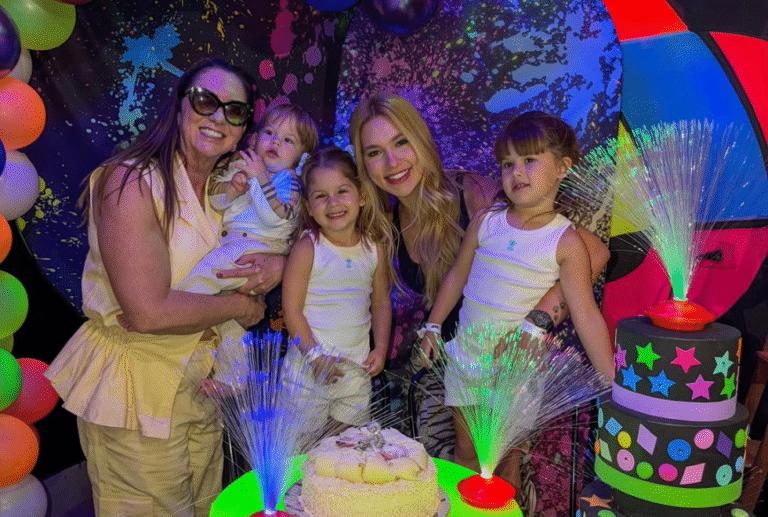 Virginia faz festinha de aniversário para a filha, Maria Flor