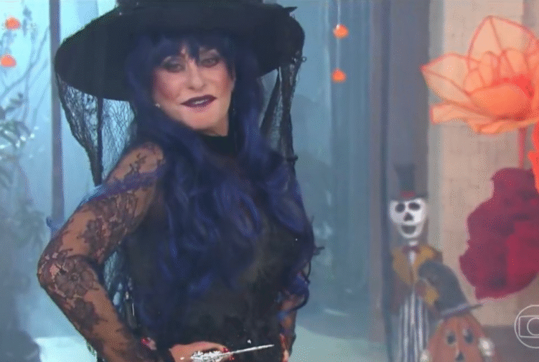 Ana Maria Braga chega fantasiada no “Mais Você”