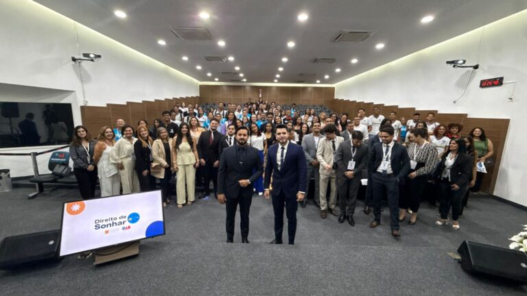 Projeto Direito de Sonhar reúne 120 estudantes na OAB-PE