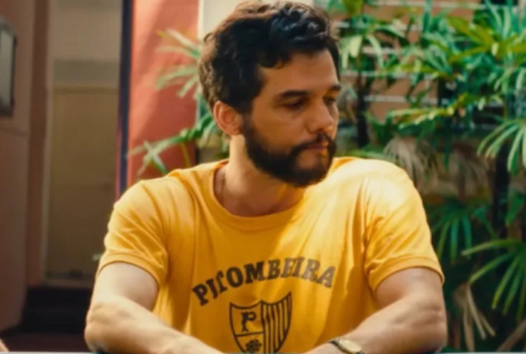 Camisa usada em “O Agente Secreto” garante mais dois carnavais para bloco de PE