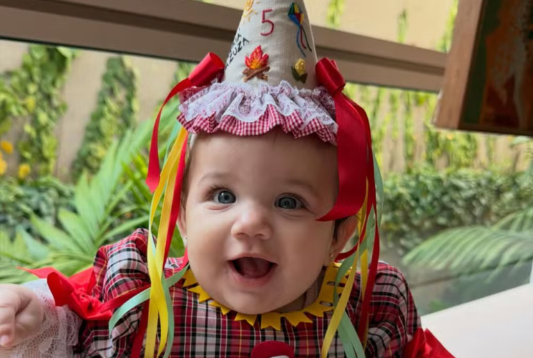 Filha de Rafa Kalimann e Nattan comemora 5 meses com tema de São João e encanta
