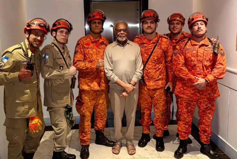 Gilberto Gil fica preso em elevador e é salvo por bombeiros no Rio de Janeiro